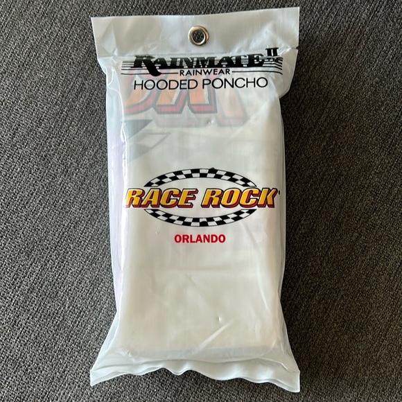 Race Rock Orlando Hooded Poncho NWOT - Picture 1 of 6